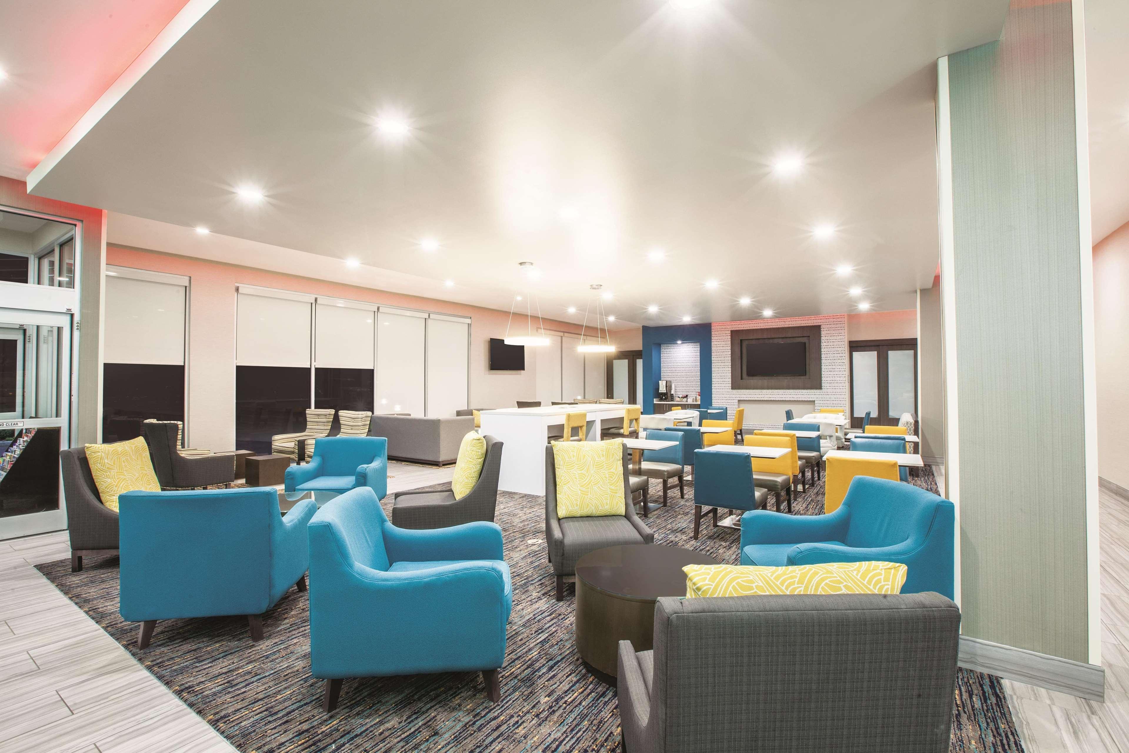 Hotel La Quinta By Wyndham Tulsa 3*
