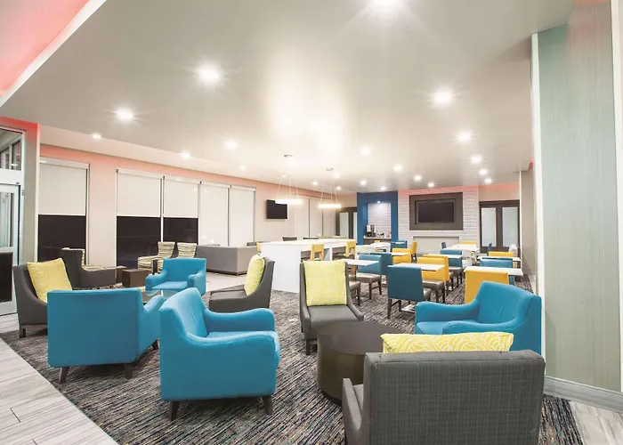 La Quinta By Wyndham Tulsa Broken Arrow